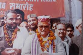 नरेंद्र मोदी ने जब पत्रकार से कहा,मंदिर बनने पर आऊंगा अयोध्या