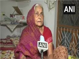 विकास दुबे की मां बोलीं – पुलिस पकड़कर कर दे एनकाउंटर