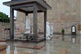 बहुजन समाज प्रेरणा केंद्र में लगाई जा रही बसपा सुप्रीमो मायावती की मूर्तियां
