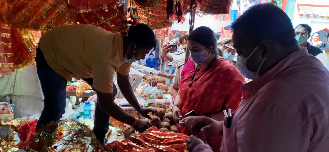 स्मृति ईरानी के अमेठी दौरे पर कांग्रेस एमएलसी का हमला,कहा राजनितिक पर्यटन करने आयी है