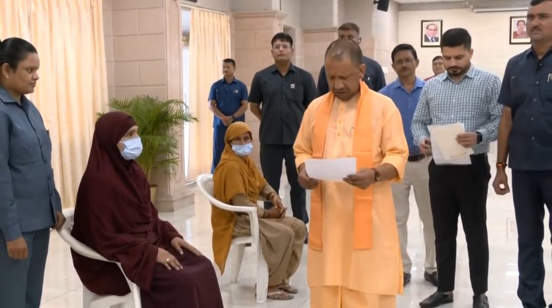 जनता की समस्याओं के समाधान में कोताही हरगिज ना करें – मुख्यमंत्री  योगी आदित्यनाथ