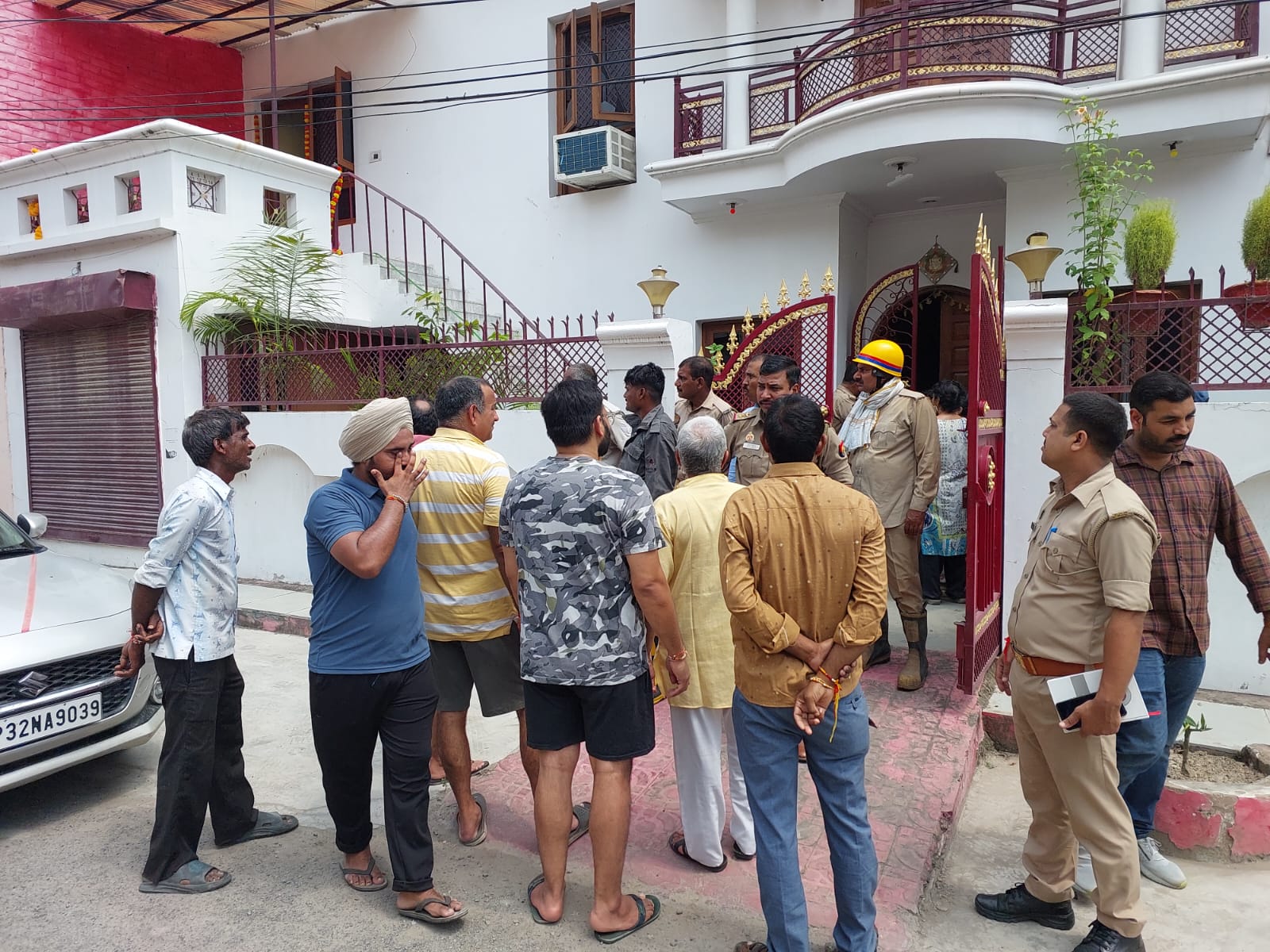 Lucknow News :  इलेक्ट्रिक गैस चूल्हा फटने से हुआ धमाका