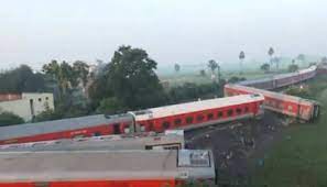 Bihar Train Accident : बिहार में भीषण ट्रेंन हादसें में 4 लोगो की मौत , 70 से ज्यादा यात्री गंभीर रूप से घायल