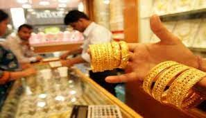 Gold-Silver Price : सोने के रेट में गिरावट , वही चांदी के बढ़े भाव , जाने आज का रेट