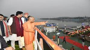 UP : गोरखपुर में CM योगी ने किया ‘क्वीन लेक क्रूज’ का उद्घाटन, लोगों को मिलेंगी फाइव स्टार सुविधाएं 