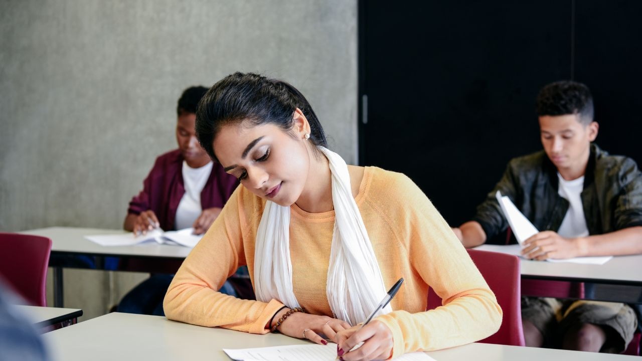 पीसीएस-प्री परीक्षा सफलतापूर्वक संपन्न, मात्र 42% अभ्यर्थियों ने दी परीक्षा