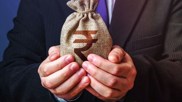 RBI ने Personal Loan लेने वाले ग्राहकों के लिए ब्याज दरों को लेकर नया नियम किया जारी