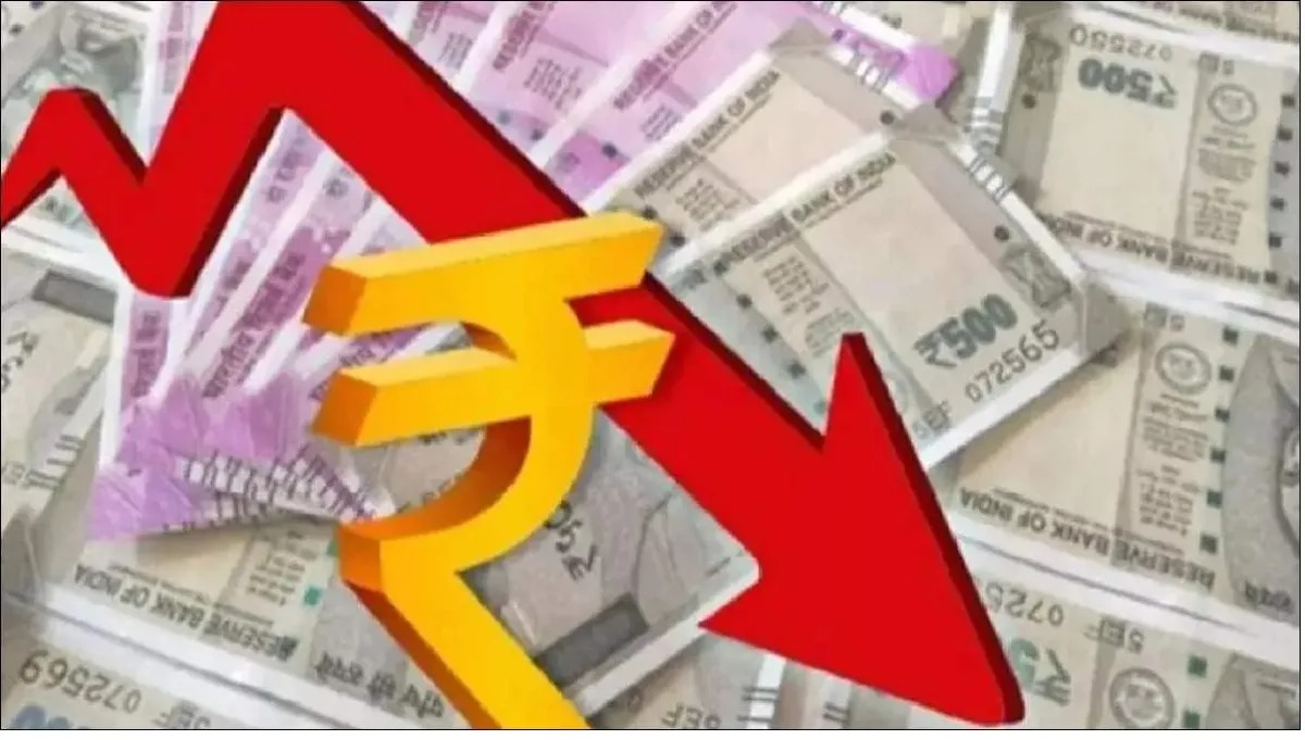 डॉलर के मुकाबले रुपये की गिरावट से महंगाई में हो सकता है इज़ाफा ,ये जरूरी चीजों की कीमतें बढ़ सकती हैं