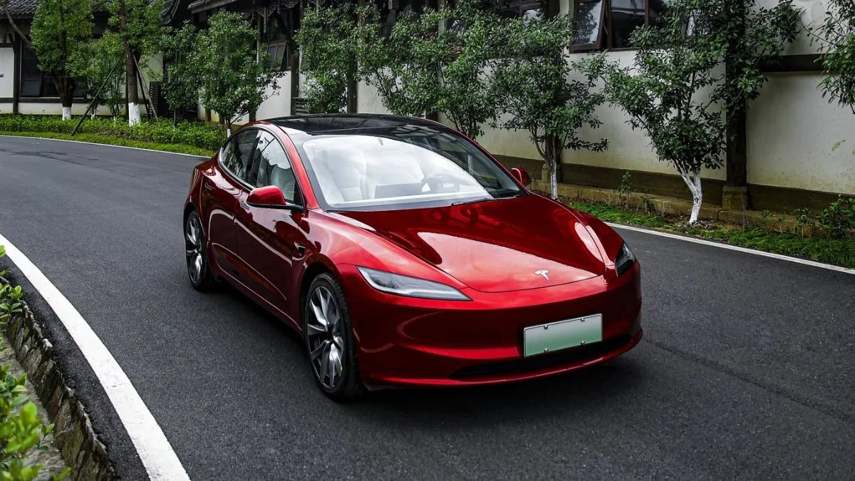 भारत में कब से मिलेगी Tesla कार ? जानें लॉन्च डेट, कीमत और शहरों के नाम
