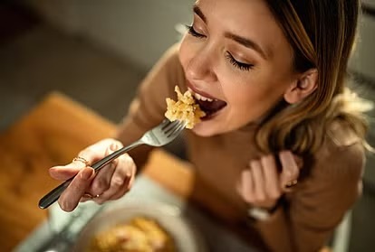 गलत खान-पान बन सकता है हाई यूरिक एसिड और किडनी स्टोन का कारण, जानें बचाव के उपाय