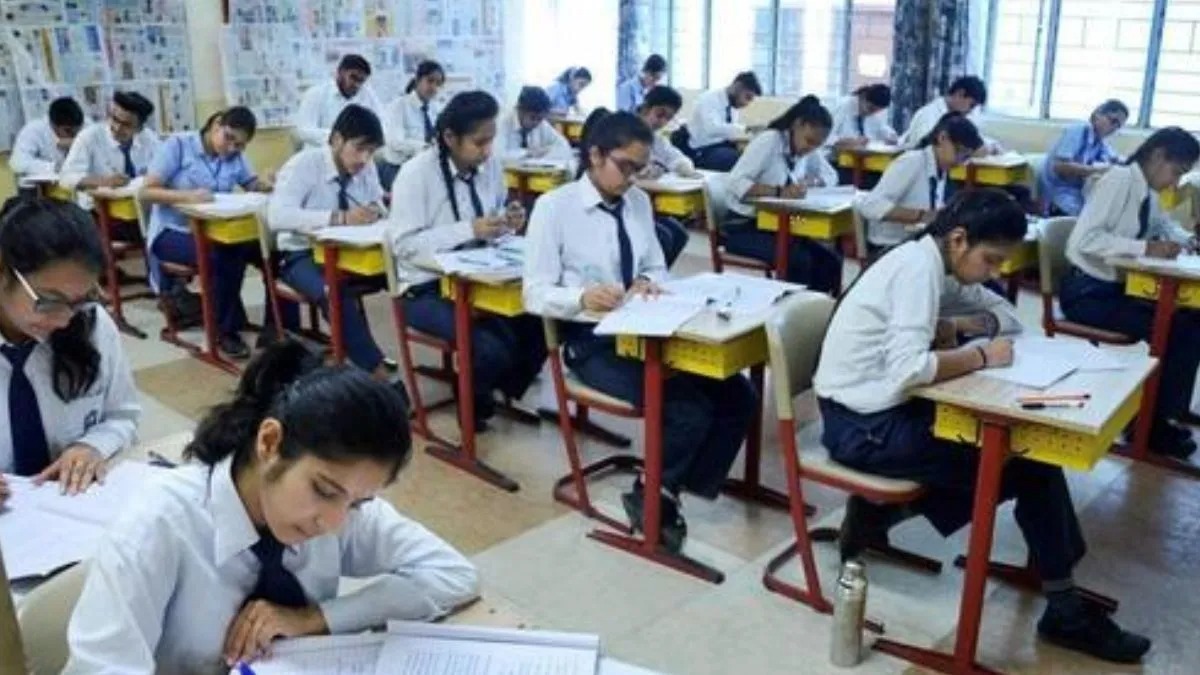 अब माता-पिता पर निजी स्कूल अपनी मनमानी नहीं चला सकेंगे, दिल्ली सरकार ने कड़ा रुख अपनाया