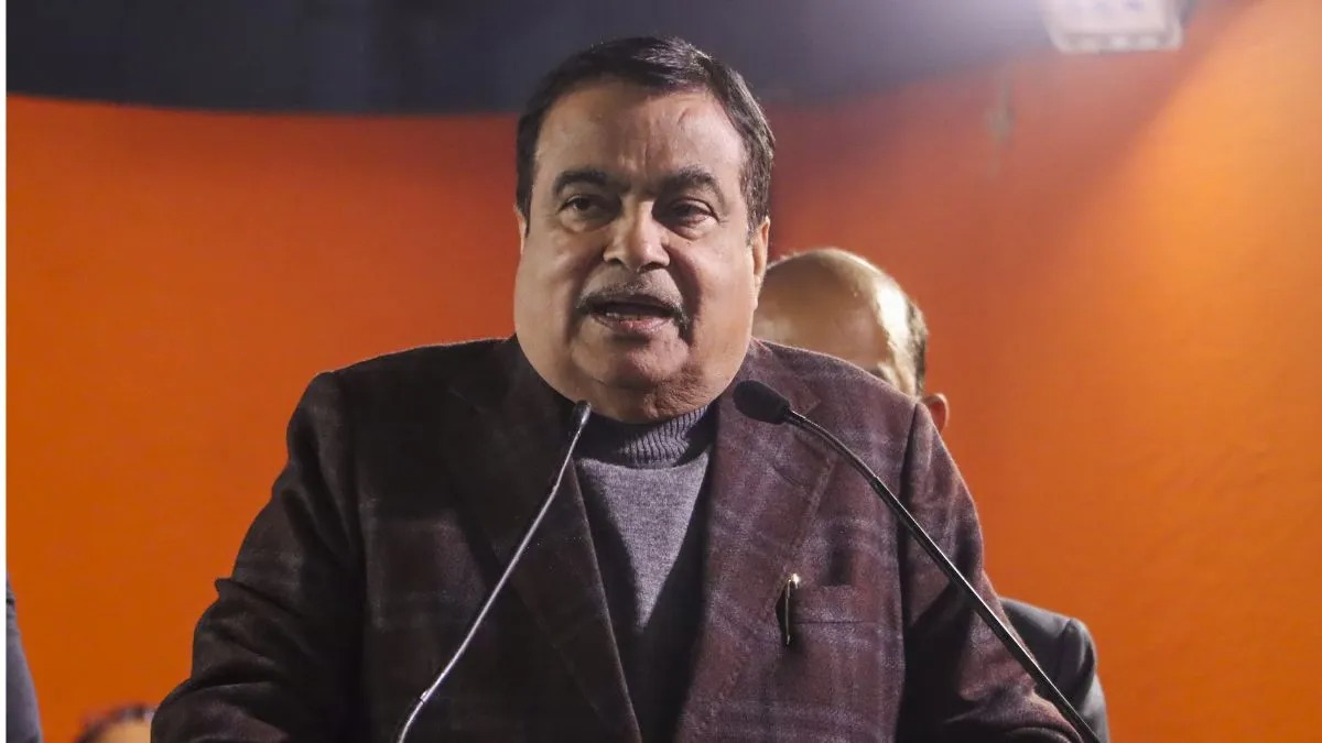 गडकरी ने टैक्स घटाने की मांग पर लगाई रोक, जानें उन्होंने ऐसा क्यों कहा और किसे ?