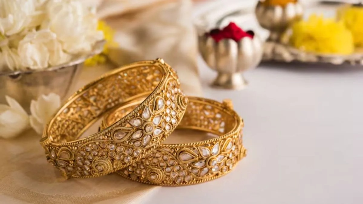डेढ़ साल में सोना 45% महंगा हुआ, आगे कीमतें और बढ़ेंगी या होगी भारी गिरावट ?