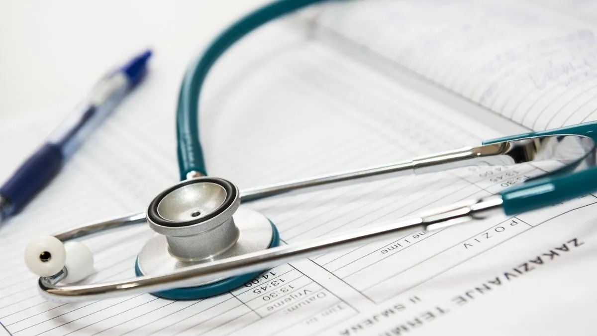 NEET 2025 से पहले शिक्षा मंत्रालय की बैठक, डीएम-एसपी के साथ तय हुई पेपर संबंधी रणनीति
