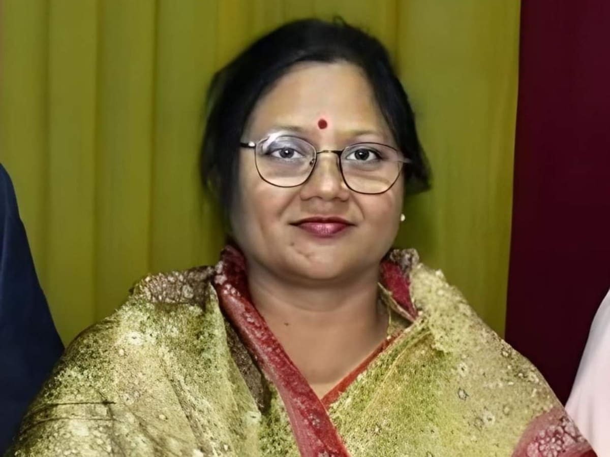 मंदिर की जमीन कब्जाने के आरोप पर मंत्री विजय लक्ष्मी गौतम ने साधी चुप्पी, महंत का धरना और जमकर बवाल