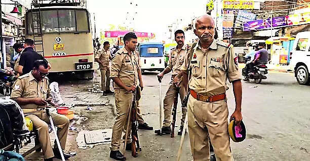 बरेली हिंसा में तौकीर रजा के करीबी डॉ. नफीस और बेटे को पुलिस ने दबोचा, अब तक 55 गिरफ्तार l