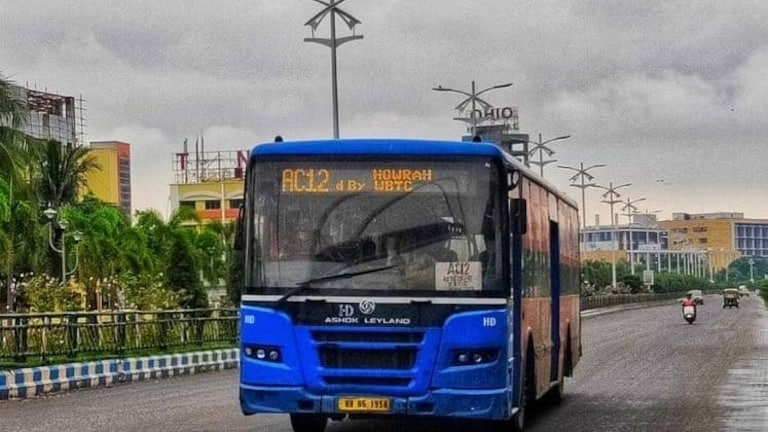 8 साल बाद नोएडा में चलेगी 20 नई एसी बसें, जानिए कब मिलेगी सुविधा