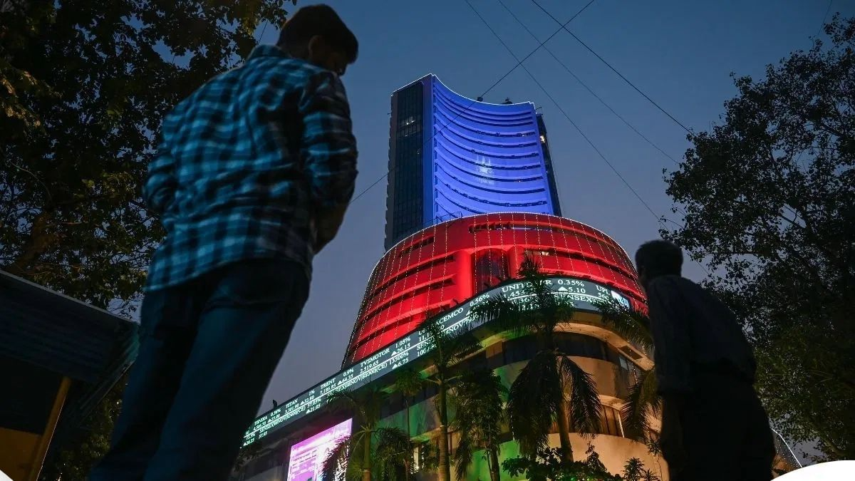 दिवाली से पहले बाजार में धमाका: सेंसेक्स ने लांघी 83,000 की ऊंचाई, निफ्टी भी रिकॉर्ड स्तर पर—निवेशकों की झोली में लाखों का फायदा l