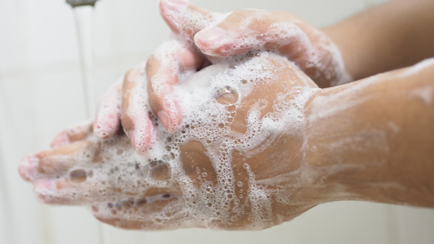 Global Handwashing Day 2025: एक घंटे में कितनी बार धोएं हाथ? जानिए सही तरीका और जरूरी रहस्य ताकि बीमारियों से रहे बचाव l