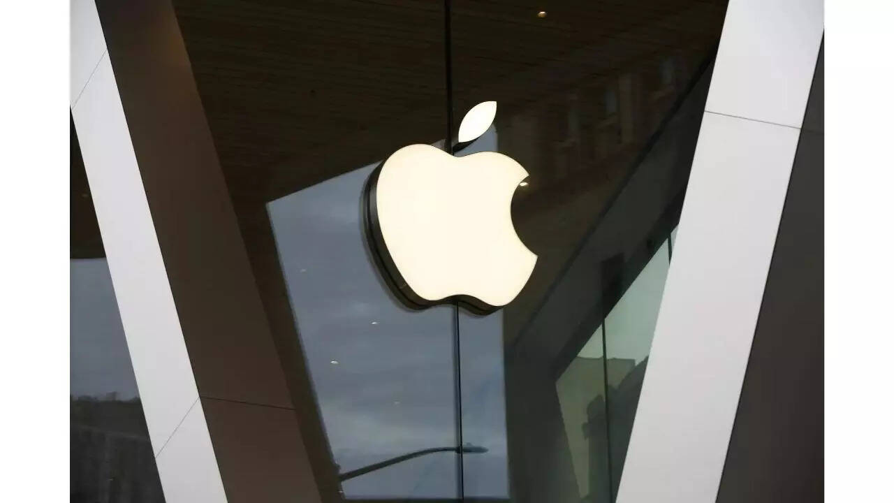 जानिए कैसे Apple Intelligence से भाषा की सारी बाधाएं होंगी खत्म l