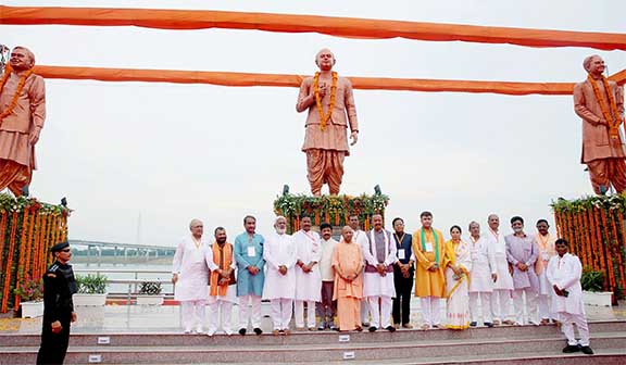 श्यामा प्रसाद मुखर्जी की 125वीं जयंती पर सीएम योगी ने दी श्रद्धांजलि, बोले- बंगाल को पाकिस्तान में जाने से बचाने में निभाई अहम भूमिका