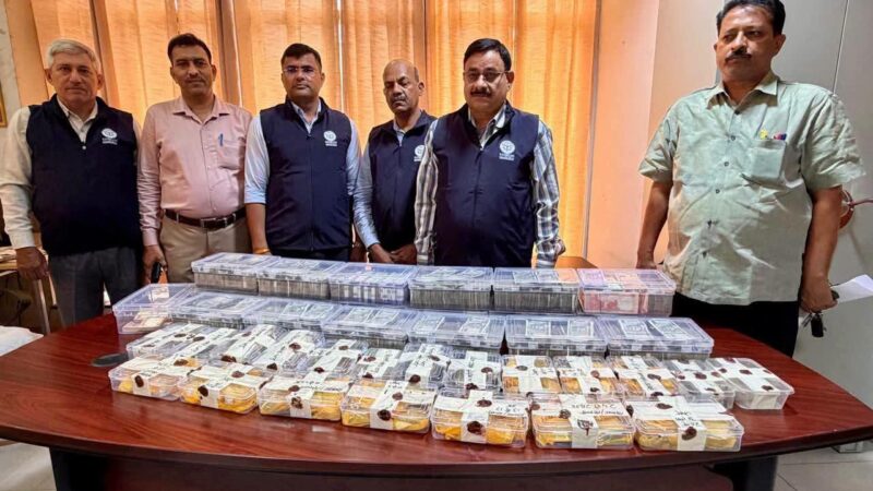 पूर्व एआरटीओ के घर करोड़ों का खजाना! 13 किलो सोना, 1.62 करोड़ कैश और कई शहरों में संपत्तियों के दस्तावेज बरामद