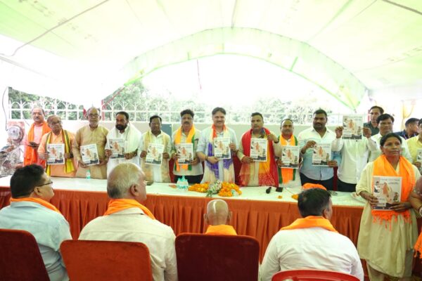 ‘जनभागीदारी ही विकास की सबसे बड़ी शक्ति’, चाय पर चर्चा में बोले विधायक डॉ. राजेश्वर सिंह