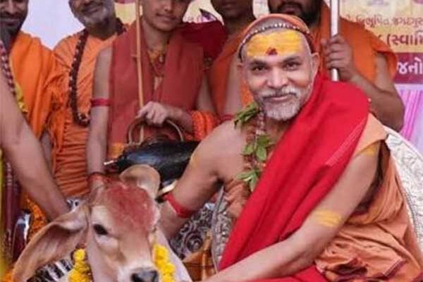 गाय को राष्ट्रीय माता का दर्जा दिलाकर ही रहूंगा-अविमुक्तेश्वरानंद