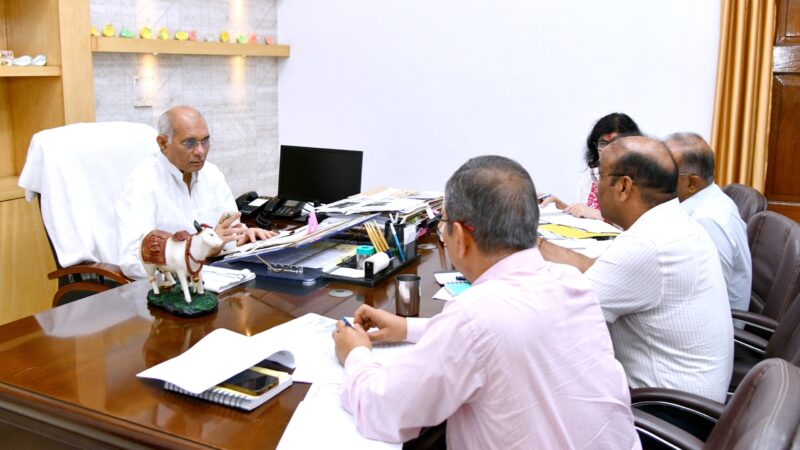 बाढ़ प्रभावित क्षेत्रों में पशुओं के लिए चारा सुनिश्चित करें, महिलाओं को मिले प्राथमिकता : पशुधन मंत्री धर्मपाल सिंह