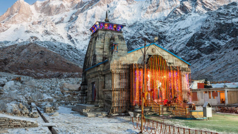 उत्तराखंड में फिर शुरू हुई चारधाम यात्रा, मौसम में सुधार के बाद श्रद्धालुओं के लिए खुले यात्रा मार्ग