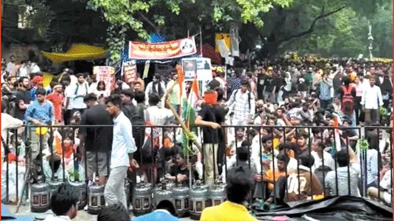 CJP प्रदर्शन का 33वां दिन: दिल्ली के 16 मेट्रो स्टेशन बंद, सरकार ने फिर भेजा बातचीत का प्रस्ताव