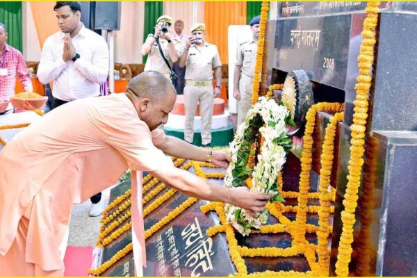 कारगिल विजय दिवस पर सीएम योगी समेत भाजपा नेताओं ने वीर जवानों को किया नमन