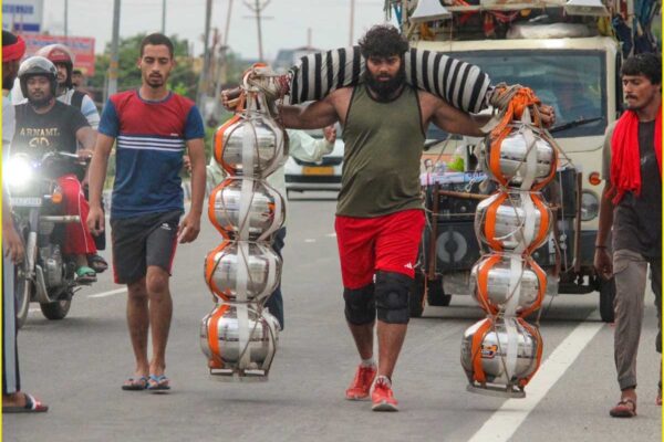 कांवड़ यात्रा के लिए मेरठ में ट्रैफिक प्लान लागू, 29 जुलाई से भारी वाहनों पर रोक; गंगा एक्सप्रेसवे का भी बदलेगा रूट