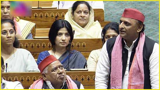 लोक परीक्षा संशोधन विधेयक पर अखिलेश का तंज, बोले- ‘जो चढ़ावा नहीं बचा पाए, वो पेपर लीक कैसे बचाएंगे’