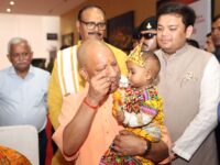 रसोइया सामाजिक सुरक्षा के तहत मुख्यमंत्री योगी के समक्ष हुआ एमओयू