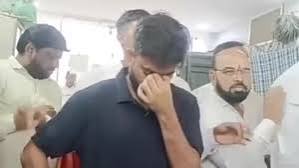 मीडिया से बातचीत से पहले बिगड़ी अभिजीत दीपके की तबीयत, घर पहुंचे डॉक्टर