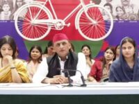 यूपी चुनाव से पहले सपा का बड़ा दांव, महिलाओं को हर साल 40 हजार रुपये देने का ऐलानvidh