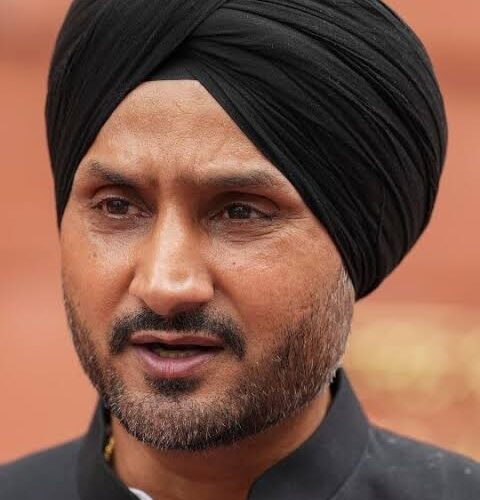 ‘क्या यह भी राजस्थान की तस्वीर है?’ हरभजन सिंह ने AAP पर साधा निशाना