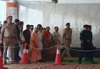 बुलंदशहर पहुंचे CM योगी, दिवंगत विधायक अनिल शर्मा को दी श्रद्धांजलि