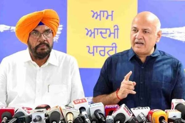 पंजाब में ED रेड पर सियासी संग्राम, सिसोदिया बोले- छापेमारी में कुछ नहीं मिलने वाला