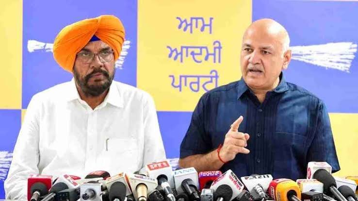 पंजाब में ED रेड पर सियासी संग्राम, सिसोदिया बोले- छापेमारी में कुछ नहीं मिलने वाला
