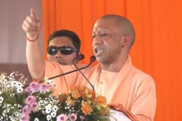 यूपी चुनाव से पहले महिलाओं पर योगी सरकार का फोकस, स्कूटी से लोन तक बड़े ऐलान