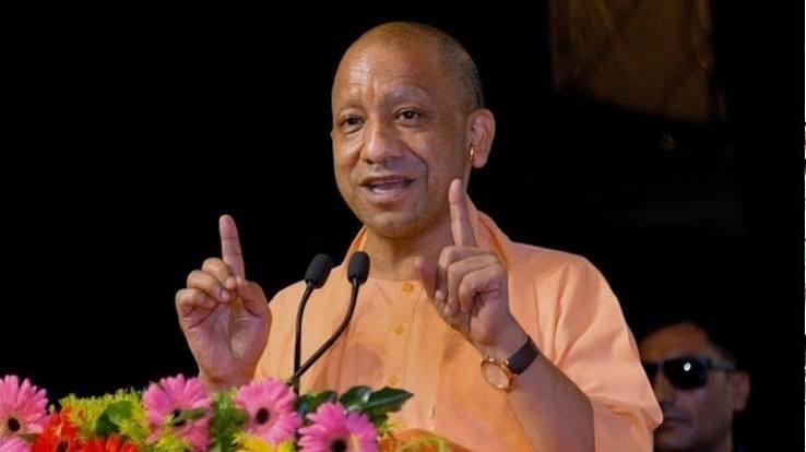 जनता दर्शन में CM योगी ने सुनीं 150 लोगों की फरियाद, अधिकारियों को त्वरित समाधान के निर्देश