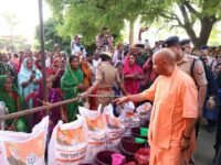 कुशीनगर में नारायणी नदी का कहर, तटबंध टूटने से कई गांवों में घुसा बाढ़ का पानी