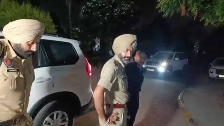 अमृतसर में ASI पर फायरिंग, सिर में लगी गोली; घायल हालत में खुद बाइक चलाकर पहुंचा थाने