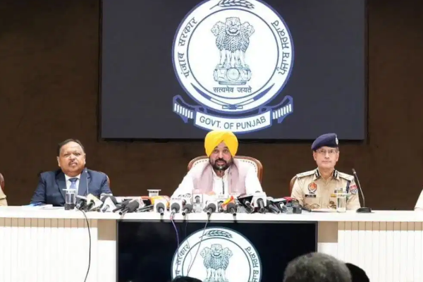 पंजाब में गैंगस्टरों पर बड़ा एक्शन! 8 महीने में विदेश से 10 भगोड़े भारत लाए गए, CM मान ने पुलिस को दिए सख्त निर्देश