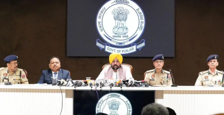 पंजाब में गैंगस्टरों पर बड़ा एक्शन! 8 महीने में विदेश से 10 भगोड़े भारत लाए गए, CM मान ने पुलिस को दिए सख्त निर्देश