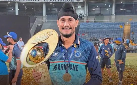 बस ड्राइवर के बेटे ने टीम इंडिया के नेट्स में मचाई सनसनी, संजू सैमसन भी हुए प्रभावित