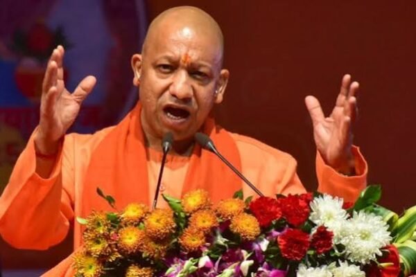 यूपी की सियासत में फिर गूंजा 80-20 का मुद्दा, CM योगी ने राज्यसभा चुनाव से जोड़ा 2027 का गणित