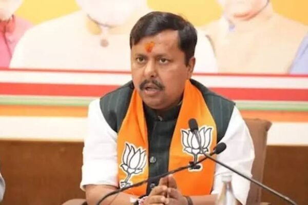 ‘राहुल-केजरीवाल के इशारे पर अस्थिरता फैलाने की साजिश’, जंतर-मंतर प्रदर्शन पर BJP का बड़ा आरोप